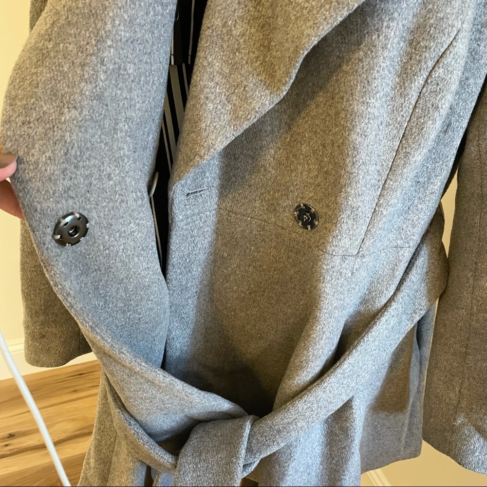 ASOS COAT JACKET US 14 GRAY PEPLUM SWING CHIC BELTED BUTTON CLOSURE MINT COND - Picture 13 of 14